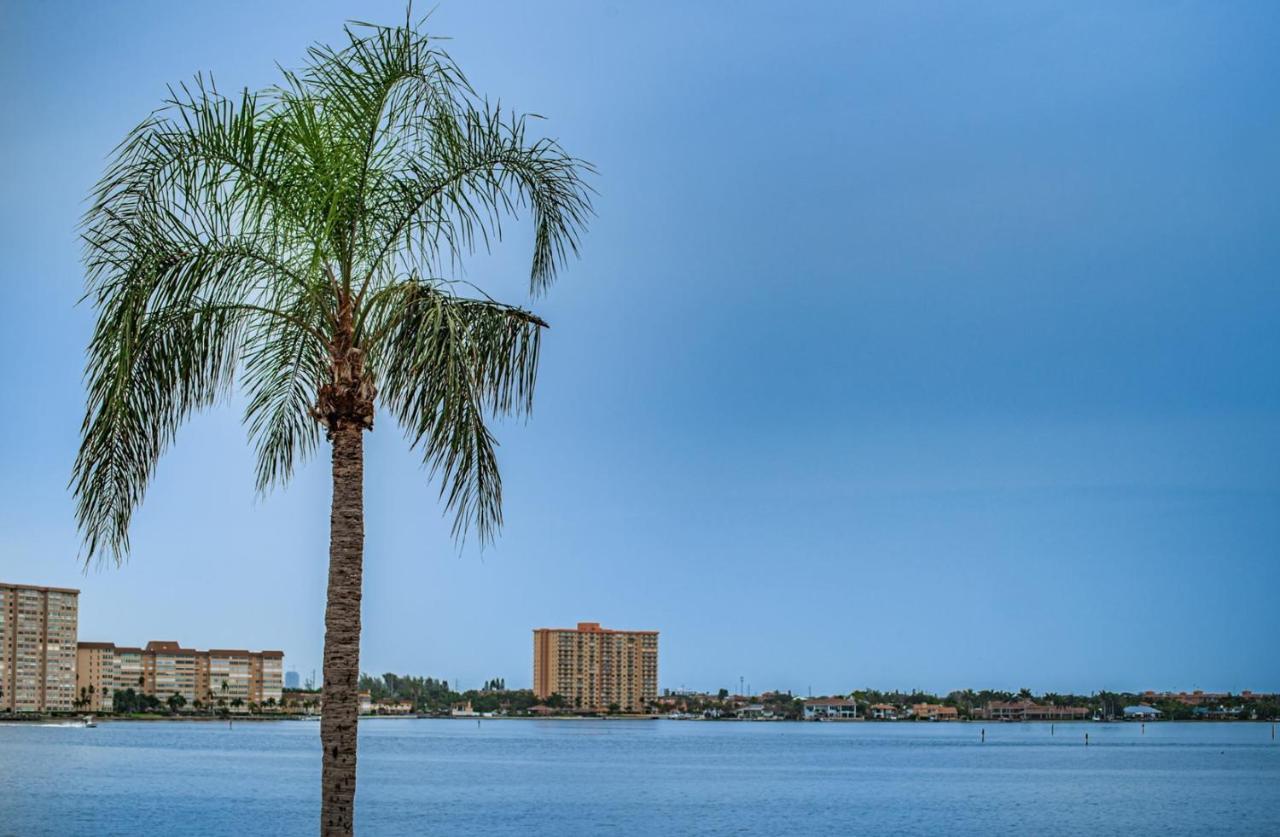Palma Dont Worry Beach Happy On Isla Del Sol St. Petersburg Esterno foto